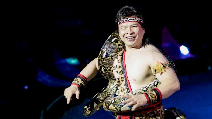 "Hoàng tử trăn" Tống Toàn Thắng chơi lớn với 20 chương trình xiếc "khủng"- Ảnh 1. "Hoàng tử trăn" Tống Toàn Thắng chơi lớn với 20 chương trình xiếc "khủng"- Ảnh 1.