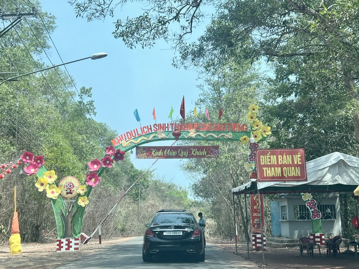 Cận cảnh rừng phòng hộ núi Cậu- Dầu Tiếng trong mùa nắng nóng - Ảnh 1. Cận cảnh rừng phòng hộ núi Cậu- Dầu Tiếng trong mùa nắng nóng - Ảnh 1.