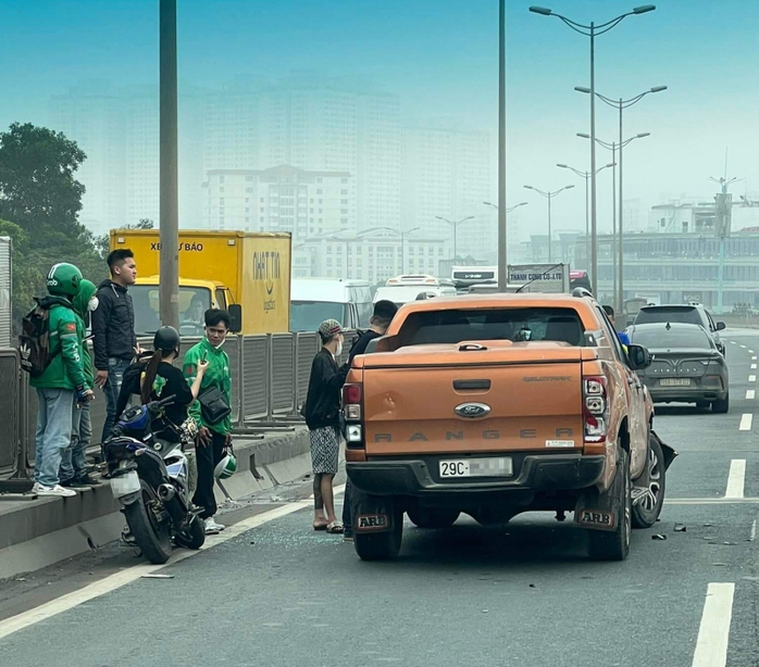 Vụ xe bán tải chạy trốn cảnh sát: Kết quả đo nồng độ cồn của tài xế- Ảnh 1. Vụ xe bán tải chạy trốn cảnh sát: Kết quả đo nồng độ cồn của tài xế- Ảnh 1.