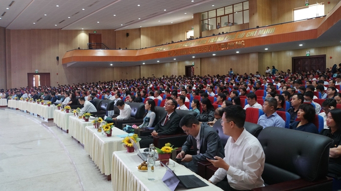 Giữ ổn định tuyển sinh- Ảnh 1. Giữ ổn định tuyển sinh- Ảnh 1.