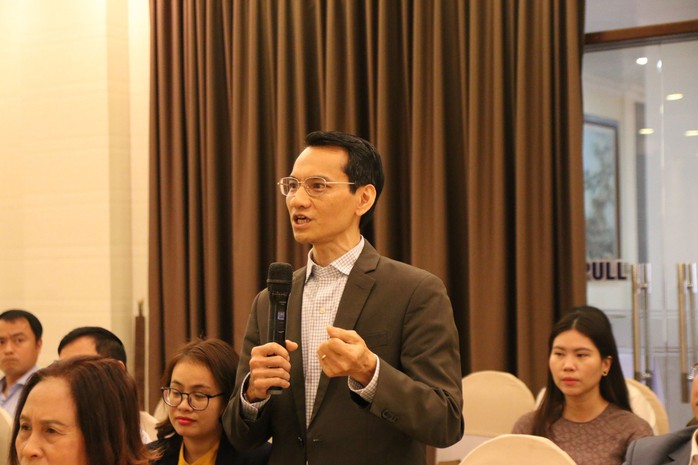 Đại biểu phát biểu góp ý tại hội nghị Đại biểu phát biểu góp ý tại hội nghị