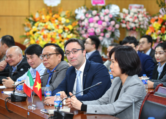 Trường đại học hợp tác với hàng chục doanh nghiệp để giải quyết bài toán thực tiễn- Ảnh 1.