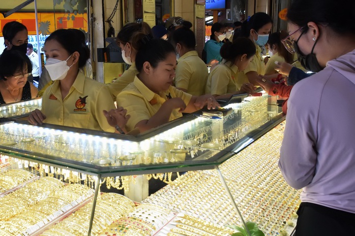 Giá vàng hôm nay, 16-3: Tiếp tục gây bất ngờ- Ảnh 1. Giá vàng hôm nay, 16-3: Tiếp tục gây bất ngờ- Ảnh 1.