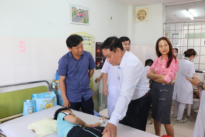 Thông tin mới nhất vụ hơn 220 người ngộ độc khi ăn cơm gà- Ảnh 1. Thông tin mới nhất vụ hơn 220 người ngộ độc khi ăn cơm gà- Ảnh 1.