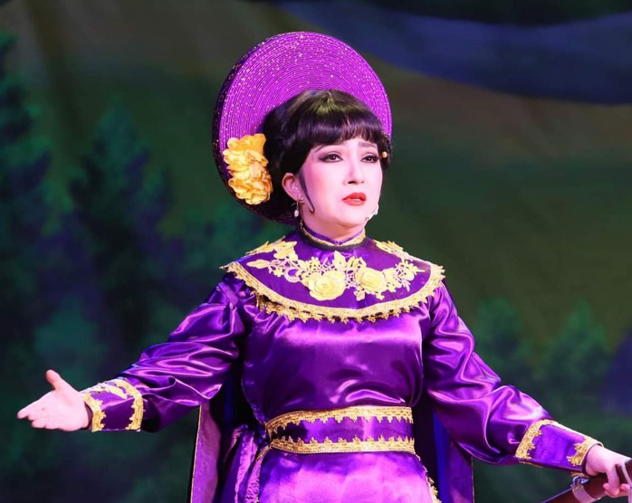 NSND MỸ HẰNG: Đời nghệ sĩ không có điểm dừng!
- Ảnh 2. NSND MỸ HẰNG: Đời nghệ sĩ không có điểm dừng!
- Ảnh 2.
