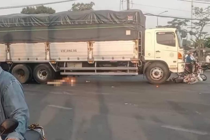 2 cụ bà tử vong trong vụ tai nạn giao thông nghiêm trọng ở huyện Bình Chánh- Ảnh 1. 2 cụ bà tử vong trong vụ tai nạn giao thông nghiêm trọng ở huyện Bình Chánh- Ảnh 1.