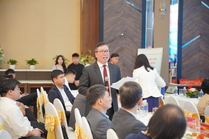 Đủ căn cứ để mua sắm, vì sao bệnh viện vẫn thiếu thuốc, vật tư?- Ảnh 1. Đủ căn cứ để mua sắm, vì sao bệnh viện vẫn thiếu thuốc, vật tư?- Ảnh 1.
