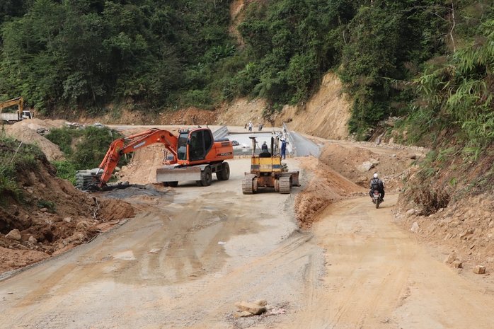 Đường làm chậm, Chủ tịch UBND huyện Phước Sơn tự nhận thiếu quyết liệt- Ảnh 4. Đường làm chậm, Chủ tịch UBND huyện Phước Sơn tự nhận thiếu quyết liệt- Ảnh 4.