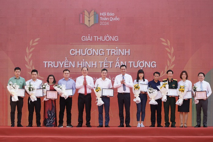 Hội Báo toàn quốc 2024: Trao nhiều giải thưởng cho các đơn vị báo chí- Ảnh 4. Hội Báo toàn quốc 2024: Trao nhiều giải thưởng cho các đơn vị báo chí- Ảnh 4.