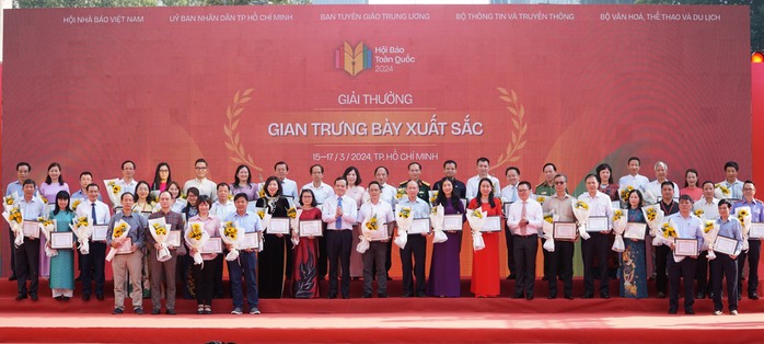 Hội Báo toàn quốc 2024: Trao nhiều giải thưởng cho các đơn vị báo chí- Ảnh 1. Hội Báo toàn quốc 2024: Trao nhiều giải thưởng cho các đơn vị báo chí- Ảnh 1.