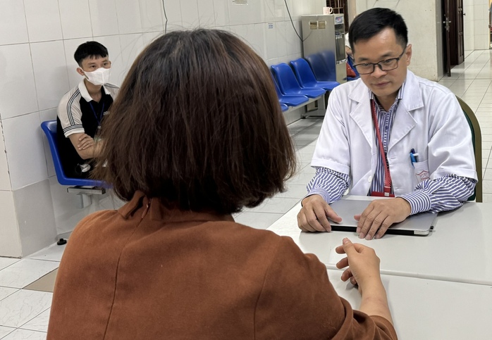 Thiếu nữ tự làm hại bản thân để thu hút sự chú ý- Ảnh 2. Thiếu nữ tự làm hại bản thân để thu hút sự chú ý- Ảnh 2.