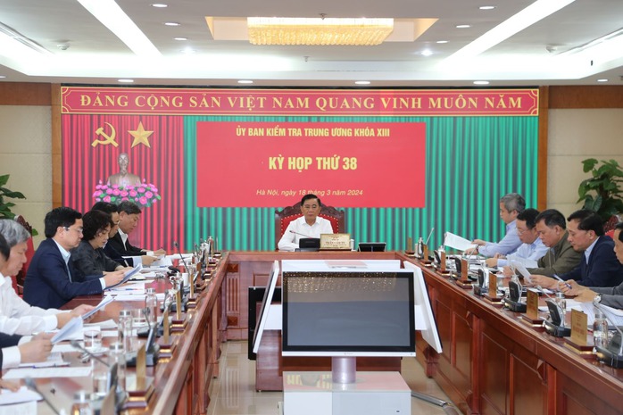 Ủy ban Kiểm tra Trung ương đề nghị kỷ luật nhiều lãnh đạo Vĩnh Phúc, Quảng Ngãi- Ảnh 1. Ủy ban Kiểm tra Trung ương đề nghị kỷ luật nhiều lãnh đạo Vĩnh Phúc, Quảng Ngãi- Ảnh 1.