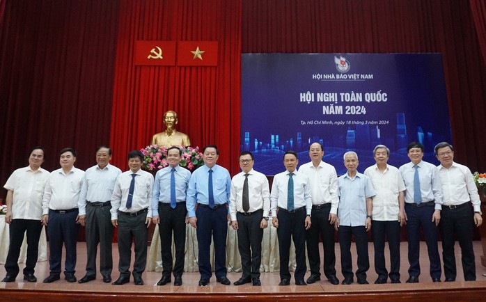 Báo chí luôn là lực lượng xung kích- Ảnh 4.