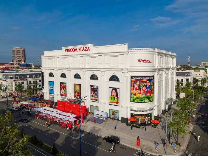 Vingroup nói gì về việc bán 41,5% vốn trung tâm thương mại Vincom?- Ảnh 2. Vingroup nói gì về việc bán 41,5% vốn trung tâm thương mại Vincom?- Ảnh 2.