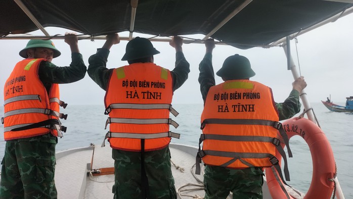 Đánh bắt hải sản, 2 vợ chồng mất tích trên biển- Ảnh 1. Đánh bắt hải sản, 2 vợ chồng mất tích trên biển- Ảnh 1.