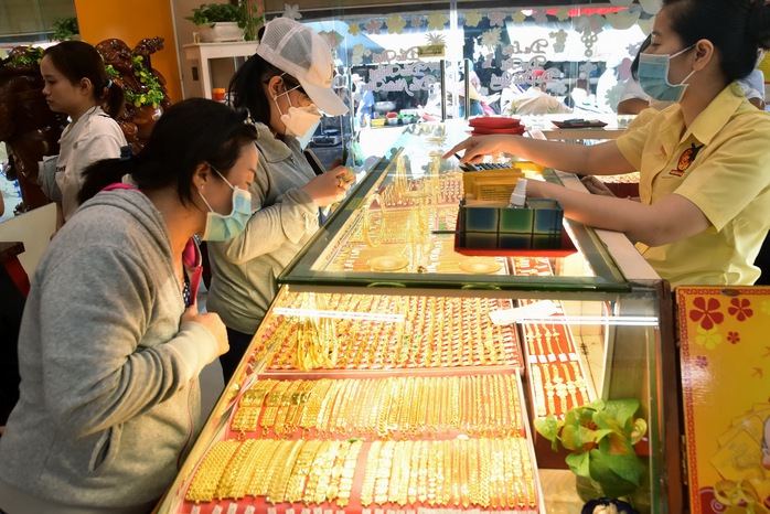 Giá vàng hôm nay 22-4: Lao dốc mạnh- Ảnh 1. Giá vàng hôm nay 22-4: Lao dốc mạnh- Ảnh 1.
