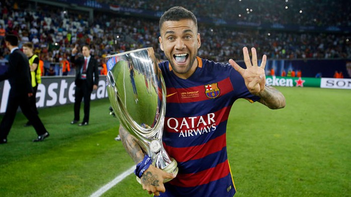 Dani Alves - hào quang sớm tắt Ảnh: BESOCCER Dani Alves - hào quang sớm tắt Ảnh: BESOCCER