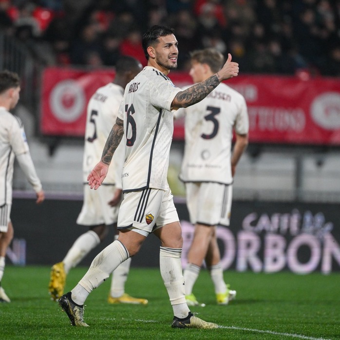 AS Roma nối dài mạch thắng, áp sát tốp 4 Serie A- Ảnh 3. AS Roma nối dài mạch thắng, áp sát tốp 4 Serie A- Ảnh 3.