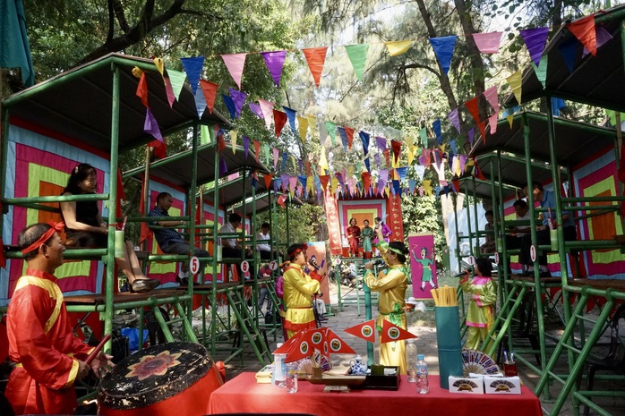 Hàng ngàn người tham gia ngày hội người Bình Định tại TP HCM- Ảnh 1. Hàng ngàn người tham gia ngày hội người Bình Định tại TP HCM- Ảnh 1.