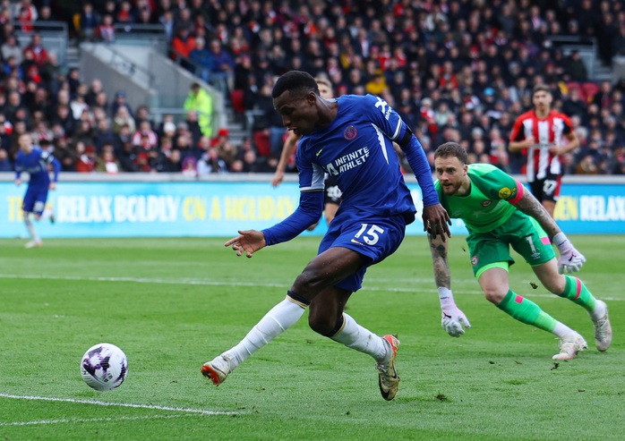 Nottingham gục ngã phút 90+9, Liverpool trụ vững ngôi đầu Premier League- Ảnh 7. Nottingham gục ngã phút 90+9, Liverpool trụ vững ngôi đầu Premier League- Ảnh 7.