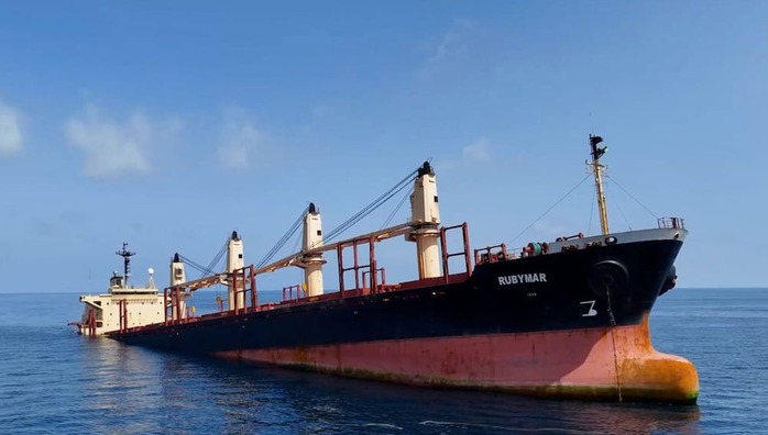 Trúng 2 tên lửa Houthi, tàu hàng Anh chìm trên biển Đỏ- Ảnh 1. Trúng 2 tên lửa Houthi, tàu hàng Anh chìm trên biển Đỏ- Ảnh 1.
