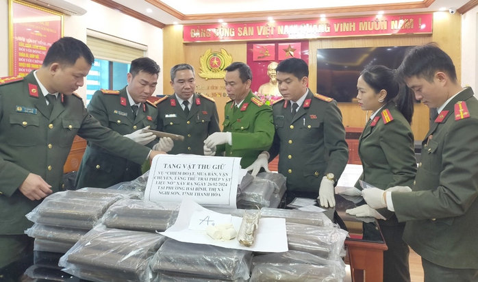Cơ quan an ninh điều tra phá vụ án vận chuyển hàng trăm kg thuốc nổ- Ảnh 2. Cơ quan an ninh điều tra phá vụ án vận chuyển hàng trăm kg thuốc nổ- Ảnh 2.