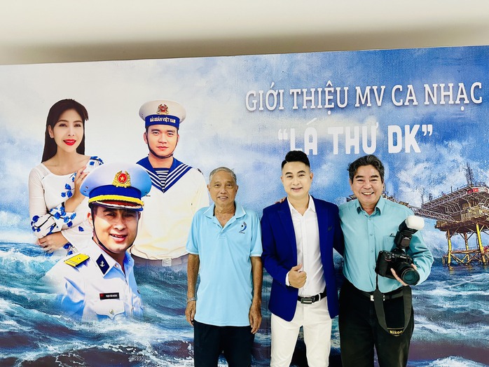 Ca sĩ, nhạc sĩ Lê Anh Tuấn ra mắt MV “Lá thư DK”- Ảnh 3. Ca sĩ, nhạc sĩ Lê Anh Tuấn ra mắt MV “Lá thư DK”- Ảnh 3.