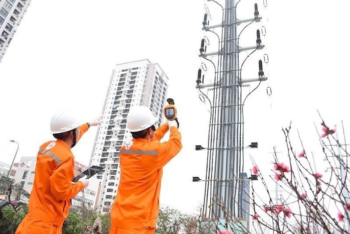 Theo đề xuất của Bộ Công Thương, giá điện có thể được điều chỉnh 4 lần/năm Theo đề xuất của Bộ Công Thương, giá điện có thể được điều chỉnh 4 lần/năm