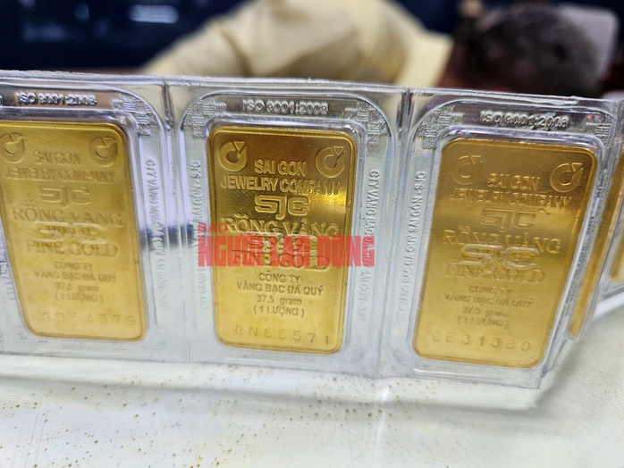 Giá vàng SJC lao dốc sau đề xuất bỏ độc quyền vàng miếng- Ảnh 1.