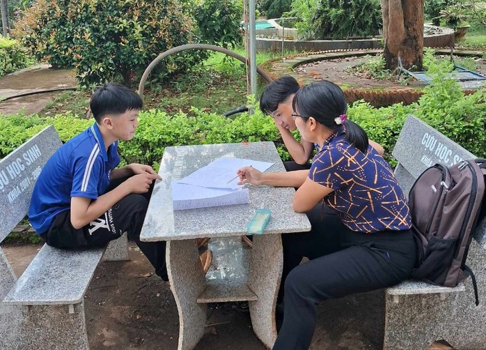 Hơn 440 học sinh đoạt giải kỳ thi học sinh giỏi THCS tỉnh Đắk Nông- Ảnh 3. Hơn 440 học sinh đoạt giải kỳ thi học sinh giỏi THCS tỉnh Đắk Nông- Ảnh 3.
