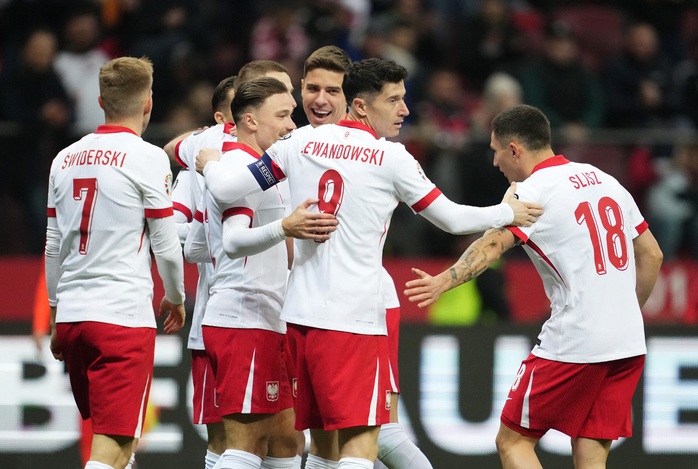 Lewandowski dạo chơi vòng play-off EURO, Ba Lan đè bẹp Lewandowski dạo chơi vòng play-off EURO, Ba Lan đè bẹp