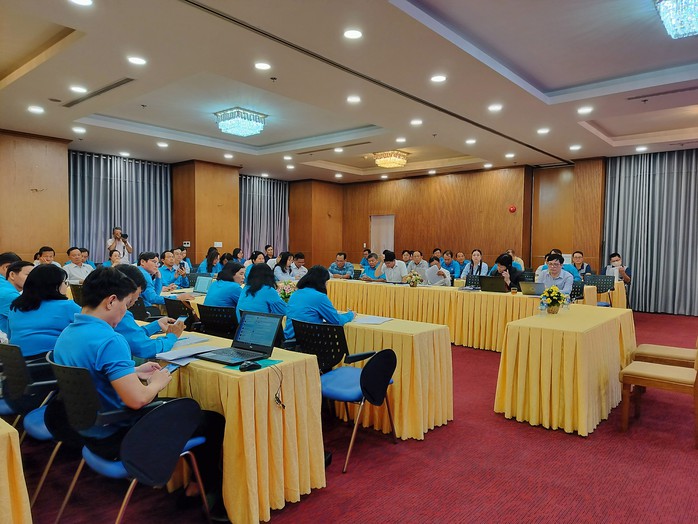 Sửa Luật Công đoàn: Không nên giao chiếc áo quá rộng cho Công đoàn cơ sở- Ảnh 1. Sửa Luật Công đoàn: Không nên giao chiếc áo quá rộng cho Công đoàn cơ sở- Ảnh 1.