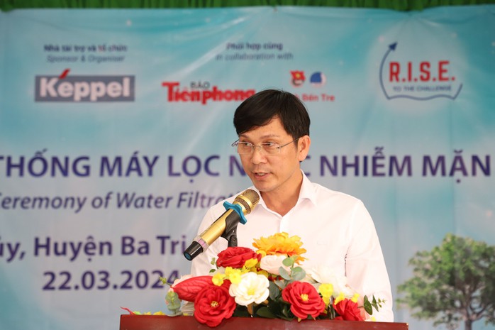 Trao máy lọc nước cho người dân vùng nhiễm mặn ở Bến Tre và Trà Vinh- Ảnh 1. Trao máy lọc nước cho người dân vùng nhiễm mặn ở Bến Tre và Trà Vinh- Ảnh 1.