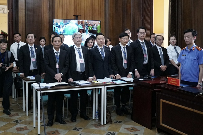 Xét xử vụ Vạn Thịnh Phát: Cựu Phó Giám đốc Tài chính sốc trước mức án bị đề nghị- Ảnh 2. Xét xử vụ Vạn Thịnh Phát: Cựu Phó Giám đốc Tài chính sốc trước mức án bị đề nghị- Ảnh 2.