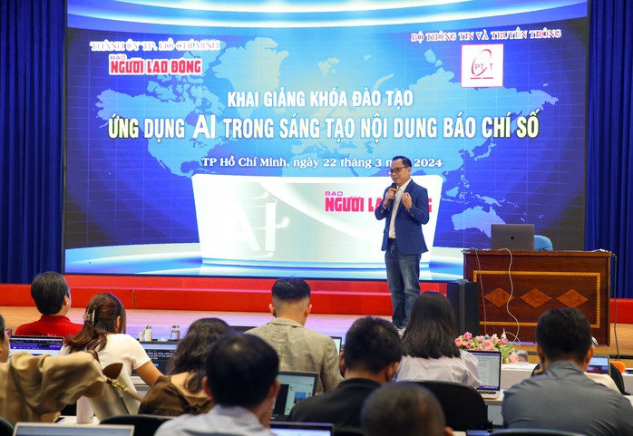 Báo Người Lao Động khai giảng khóa đào tạo ứng dụng AI trong sáng tạo nội dung báo chí số- Ảnh 5. Báo Người Lao Động khai giảng khóa đào tạo ứng dụng AI trong sáng tạo nội dung báo chí số- Ảnh 5.