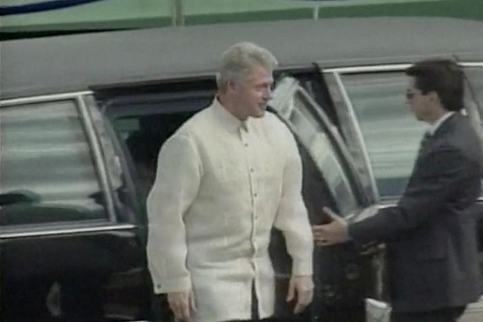 Ông Bill Clinton suýt bị ám sát trên cương vị tổng thống Mỹ- Ảnh 1. Ông Bill Clinton suýt bị ám sát trên cương vị tổng thống Mỹ- Ảnh 1.