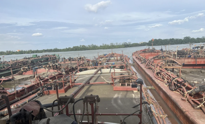 Công an TP HCM kết luận vụ khai thác cát lậu ở Cần Giờ- Ảnh 1. Công an TP HCM kết luận vụ khai thác cát lậu ở Cần Giờ- Ảnh 1.