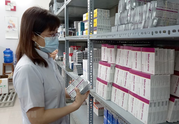 Vì sao bệnh viện công vẫn lúng túng khi đấu thầu thuốc, vật tư?- Ảnh 1. Vì sao bệnh viện công vẫn lúng túng khi đấu thầu thuốc, vật tư?- Ảnh 1.