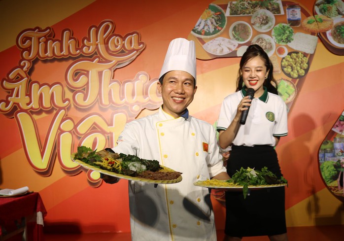 Đặc sắc đêm hội văn hóa, ẩm thực Bình Định- Ảnh 4. Đặc sắc đêm hội văn hóa, ẩm thực Bình Định- Ảnh 4.