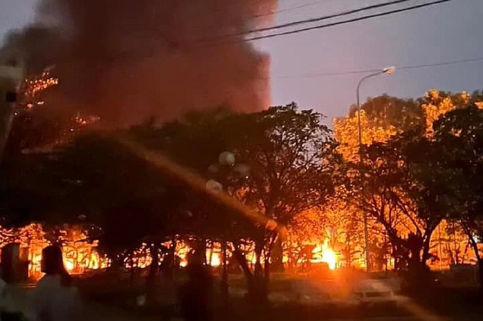 Nguyên nhân vụ cháy hơn 330 xe máy, xe đạp điện trong trường đại học- Ảnh 1. Nguyên nhân vụ cháy hơn 330 xe máy, xe đạp điện trong trường đại học- Ảnh 1.