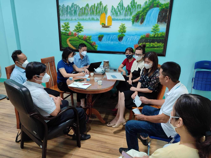 Nguy cơ lây nhiễm cúm gia cầm sang người- Ảnh 1. Nguy cơ lây nhiễm cúm gia cầm sang người- Ảnh 1.
