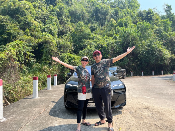 Thu Trang - Tiến Luật rủ nhau đi du lịch khám phá- Ảnh 2. Thu Trang - Tiến Luật rủ nhau đi du lịch khám phá- Ảnh 2.