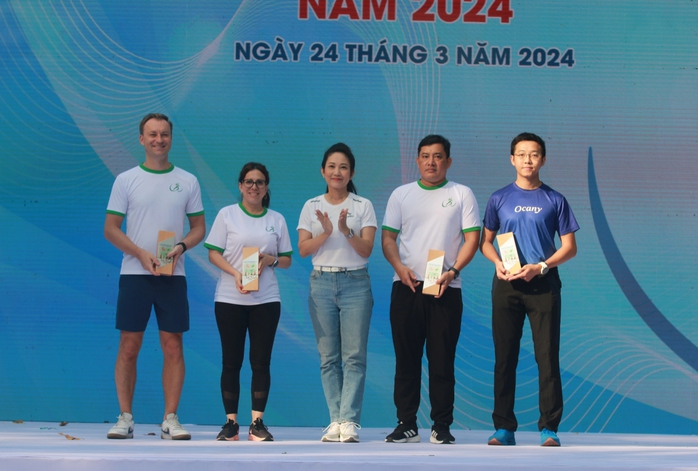 Rộn ràng Rộn ràng