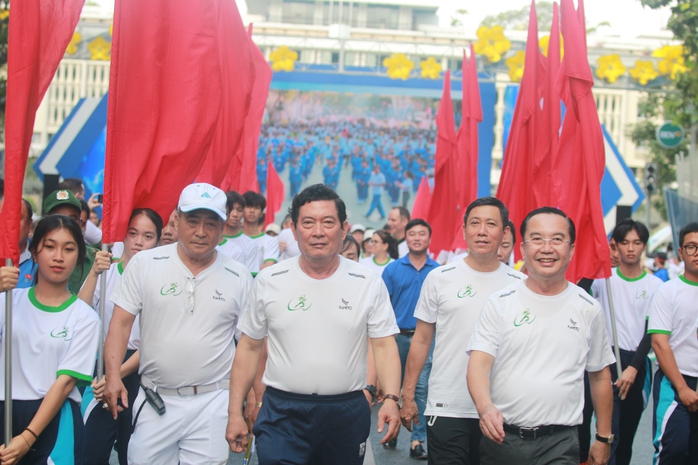Rộn ràng Rộn ràng