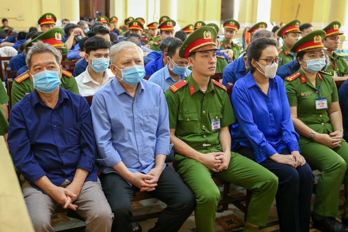Phiên tòa bước sang ngày làm việc thứ 15