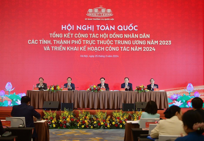 Lãnh đạo Quốc hội và lãnh đạo Chính phủ chủ trì Hội nghị toàn quốc tổng kết công tác HĐND các tỉnh, thành phố năm 2023 và triển khai kế hoạch công tác năm 2024 - Ảnh: Lâm Hiển