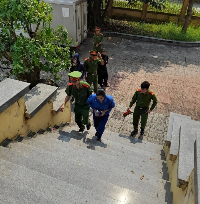 Thủ đoạn của bà chủ Công ty TNHH MTV Gỗ Đức Hùng Quảng Trị- Ảnh 1. Thủ đoạn của bà chủ Công ty TNHH MTV Gỗ Đức Hùng Quảng Trị- Ảnh 1.