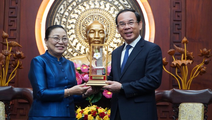 Bí thư Thành ủy TP HCM Nguyễn Văn Nên tiếp tân Đại sứ Lào tại Việt Nam- Ảnh 3. Bí thư Thành ủy TP HCM Nguyễn Văn Nên tiếp tân Đại sứ Lào tại Việt Nam- Ảnh 3.