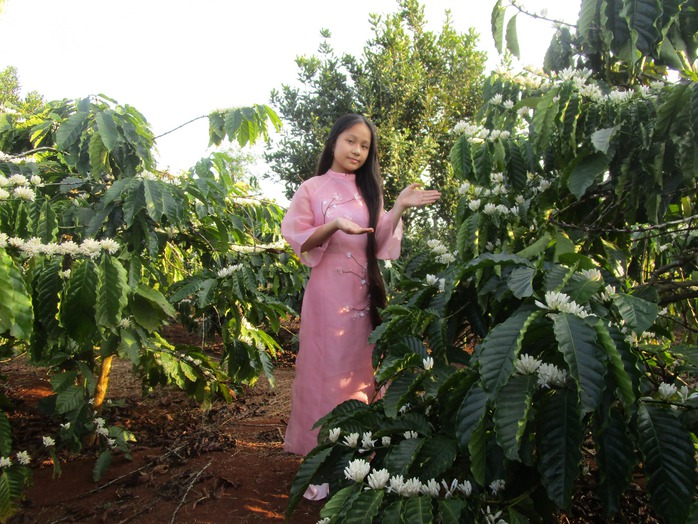 Tôi yêu giọt cà phê đen đắng vô cùng!- Ảnh 1. Tôi yêu giọt cà phê đen đắng vô cùng!- Ảnh 1.