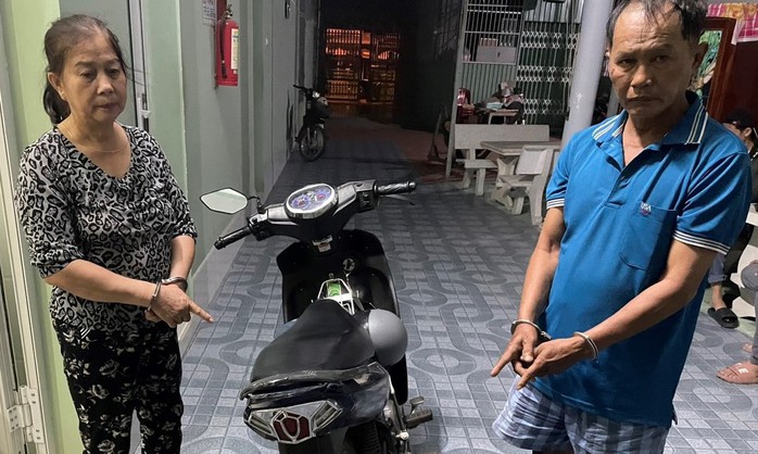 Đôi tình nhân trộm 3,5 kg vàng có 11 tiền án- Ảnh 1. Đôi tình nhân trộm 3,5 kg vàng có 11 tiền án- Ảnh 1.